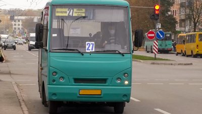 У Чернігові тимчасово змінили рух автобусних маршрутів 25/25А та 27
