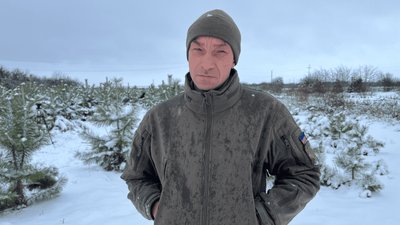 Вирощують, рубають та чіпляють бирку: як на Дніпропетровщині готують сосни для продажу Вирощують, рубають та чіпляють бирку: як на Дніпропетровщині готують сосни для продажу