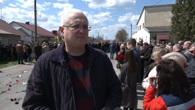 У селі на Тернопільщині попрощалися з військовим, екснардепом Олегом Барною У селі на Тернопільщині попрощалися з військовим, екснардепом Олегом Барною