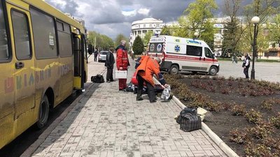 Поліцейські евакуювали близько 50 мешканців Мар’їнки та Вугледару
