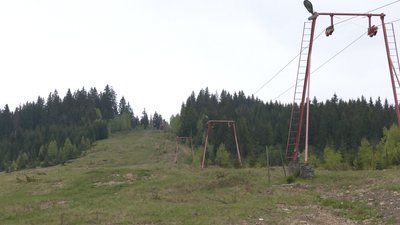 Недосяжний Вишків. Село на Франківщині втрачає туристів через погану дорогу
