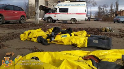 Розгерметизація ємності з хлором: в Одесі стався витік хімікатів Розгерметизація ємності з хлором: в Одесі стався витік хімікатів