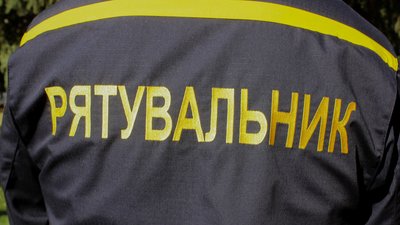 Пожежа автомобіля: що робити та як запобігти — поради черкаських рятувальників