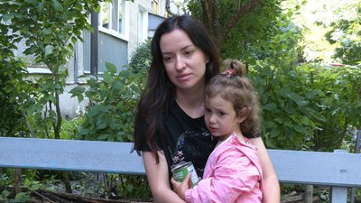 Дружина загиблого на війні франківця Віталія Мерінова Дружина загиблого на війні франківця Віталія Мерінова