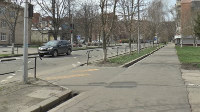 Цей самий перехід з іншого боку Цей самий перехід з іншого боку