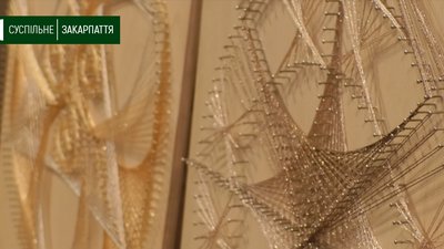 Картини та столики технікою нитяної графіки робить Леся Поліха