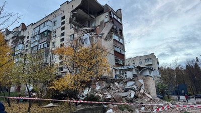 Наслідки після вибуху у багатоповерхівці на Тернопільській у Хмельницькому