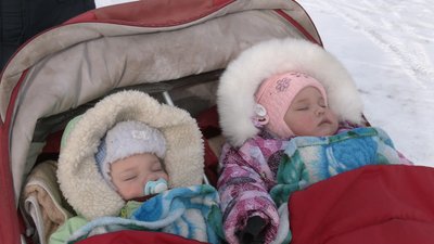 Народила двійню у перший день повномасштабного російського вторгнення Народила двійню у перший день повномасштабного російського вторгнення