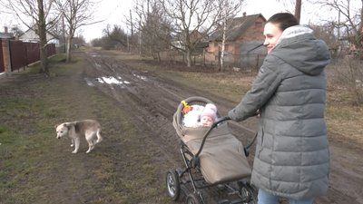На Волині чиновники відзвітували про ремонт дороги, якого не було