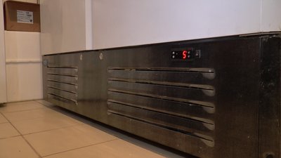 Контейнер, в якому зберігають вакцину Контейнер, в якому зберігають вакцину
