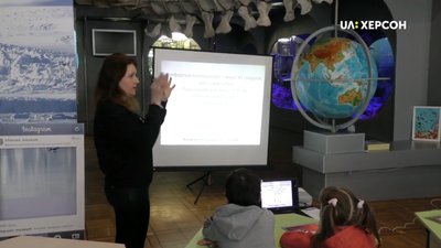 Господар Північного полюсу: херсонським дітлахам розповіли про білого ведмедя