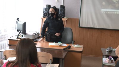 Може бути в'язниця: черкаським школярам розповіли, чим може закінчитися "замінування" Може бути в'язниця: черкаським школярам розповіли, чим може закінчитися "замінування"