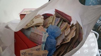 На Тернопільщини затримали сутенерку На Тернопільщини затримали сутенерку