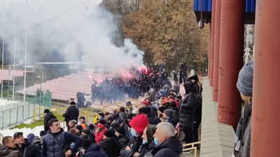 "Верес" у Луцьку грає проти "Зорі". Що відбувається на стадіоні "Верес" у Луцьку грає проти "Зорі". Що відбувається на стадіоні