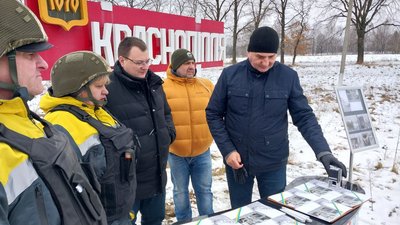 На прикордонні Сумщини презентували марки "І буде весна"