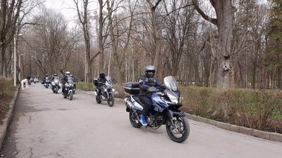 Гроші, зібрані під час відкриття мотосезону в Хмельницькому, будуть спрямовані на потреби 19 окремого стрілецького батальйону Гроші, зібрані під час відкриття мотосезону в Хмельницькому, будуть спрямовані на потреби 19 окремого стрілецького батальйону