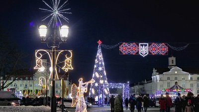 Щоб було сучасніше: у Чернігові збираються збільшити витрати на новорічну ілюмінацію