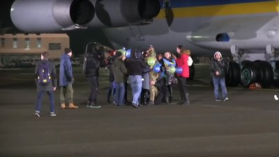 Світ відреагував на звільнення українців з полону