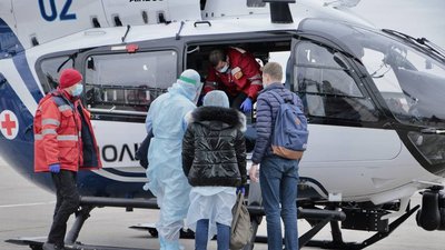 Пацієнта з Кропивницького вперше перенаправили гелікоптером на лікування у Київ Пацієнта з Кропивницького вперше перенаправили гелікоптером на лікування у Київ