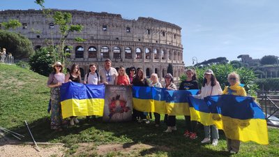 Акція протесту "Врятуймо захисників Маріуполя" у Римі Акція протесту "Врятуймо захисників Маріуполя" у Римі