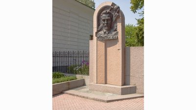 До Місяця й назад. Як українець допоміг здійснити посадку на супутник Землі До Місяця й назад. Як українець допоміг здійснити посадку на супутник Землі