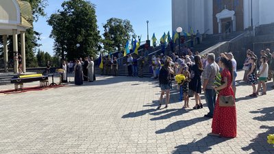 У Рівному прощаються із невідомим бійцем. Це перший подібний випадок із початку війни У Рівному прощаються із невідомим бійцем. Це перший подібний випадок із початку війни