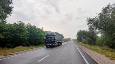 На Херсонщині вантажівка збила пішохода – поліція встановлює обставини ДТП