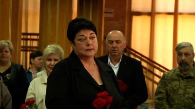 У Житомирі попрощалися з полеглим воїном — актором театру Андрієм Доманським У Житомирі попрощалися з полеглим воїном — актором театру Андрієм Доманським
