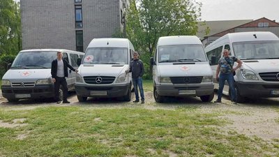Волонтери житомирської школи допомогли евакуювати за кордон понад дві тисячі людей