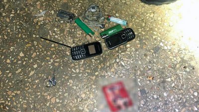 У Херсоні четверо чоловіків пограбували підлітків У Херсоні четверо чоловіків пограбували підлітків
