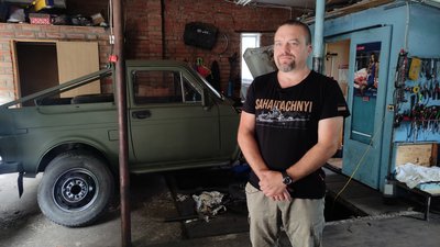 У Полтаві створюють пікапи для військових