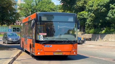 Громадський транспорт, Калуш, Івано-Франківщина, люди