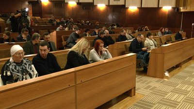 Франківська міськрада звернулася до уряду дозволити депутаткам виїздити за кордон Франківська міськрада звернулася до уряду дозволити депутаткам виїздити за кордон