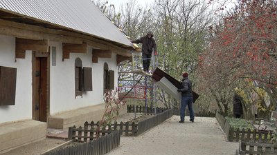 Садибу письменника Івана Котляревського реставрують Садибу письменника Івана Котляревського реставрують