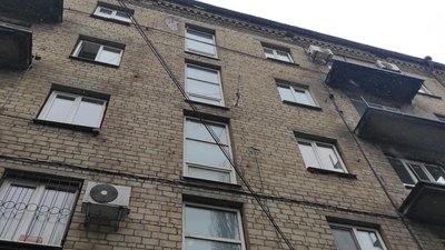 У будинку в центрі Запоріжжя обвалилася стеля. Постраждав чоловік У будинку в центрі Запоріжжя обвалилася стеля. Постраждав чоловік