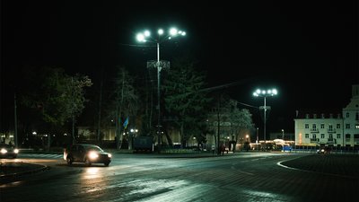 Вуличне освітлення у Чернігові вмикатимуть після настання сутінок