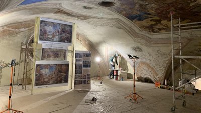 Настінний живопис та іконостас відновлюють у греко-католицькому соборі в Ужгороді Настінний живопис та іконостас відновлюють у греко-католицькому соборі в Ужгороді