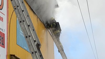 У Черкасах горіла СТО