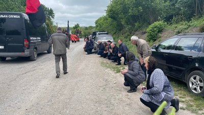 На Тернопільщині попрощалися із військовослужбовцем Василем Паславським На Тернопільщині попрощалися із військовослужбовцем Василем Паславським