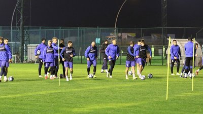Одеський "Чорноморець" підписав контракти з новими гравцями: що відомо Одеський "Чорноморець" підписав контракти з новими гравцями: що відомо