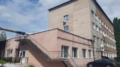 Корпус Шепетівської багатопрофільної лікарні, у якому нині розташоване акушерсько-гінекологічне відділення Корпус Шепетівської багатопрофільної лікарні, у якому нині розташоване акушерсько-гінекологічне відділення