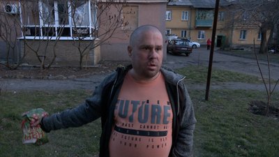 Ігор житель Миколаївки на Донеччині розповідає про наслідки обстрілу Ігор житель Миколаївки на Донеччині розповідає про наслідки обстрілу