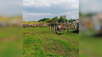 Чернігівщина попрощалася з 20-річним захисником Ярославом Максименком Чернігівщина попрощалася з 20-річним захисником Ярославом Максименком