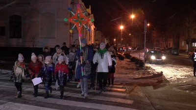 «Щоб ці традиції зберігалися»: у Полтаві влаштували ходу зі щедрівками «Щоб ці традиції зберігалися»: у Полтаві влаштували ходу зі щедрівками