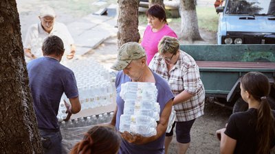 Питана вода та медикаменти: Черкащина продовжує допомагати Херсонщині