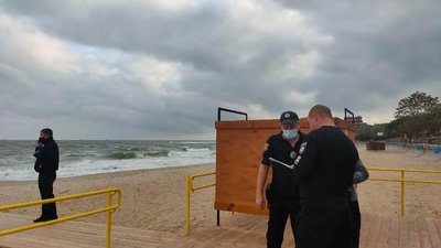 На Одещині потонув підліток, ще двох людей врятував поліцейський