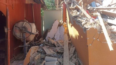 У Снятинській громаді на Франківщині підраховують збитки, завдані уламками російської ракети У Снятинській громаді на Франківщині підраховують збитки, завдані уламками російської ракети