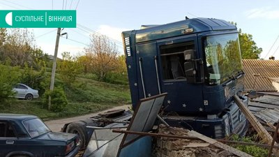 Захотів покататися: на Вінниччині поліцейські затримали викрадача вантажівки