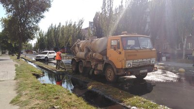 Вулиці Бердянська залило стічними водами