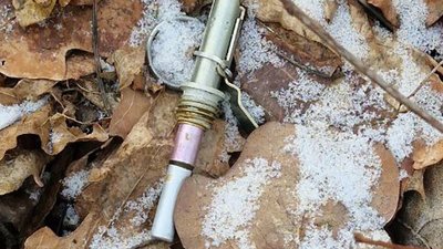 Гранати, боєприпаси, поліція, лісівник, Ялинка Гранати, боєприпаси, поліція, лісівник, Ялинка